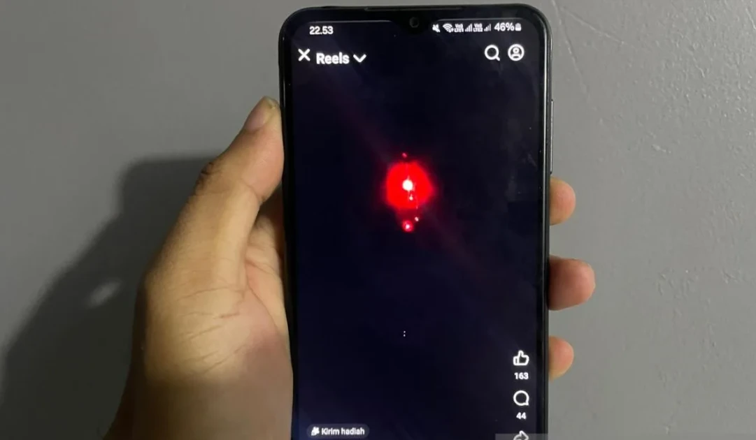 Indonesia: Falling meteor creates bright fireball over Java Sea