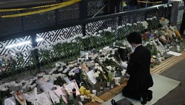 Respect-paying service held for Vietnamese victim in Itaewon stampede