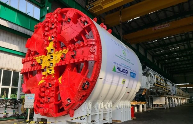 Hanoi: First tunnel boring machine for metro line construction ...