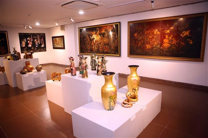 Da Nang hosts exhibition of Vietnamese lacquer paintings | Vietnam+ ...