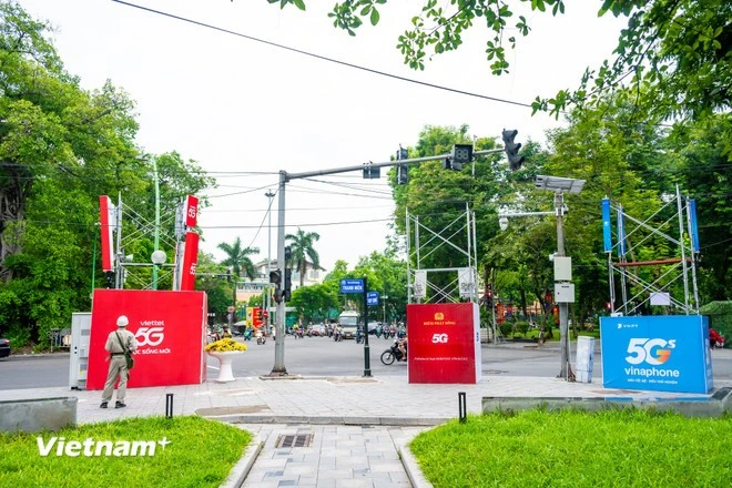 Smooth, secure telecommunications ensured during Tet holiday