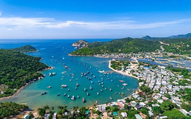A day in Vĩnh Hy Bay: Dreamy eyes of Ninh Thuận