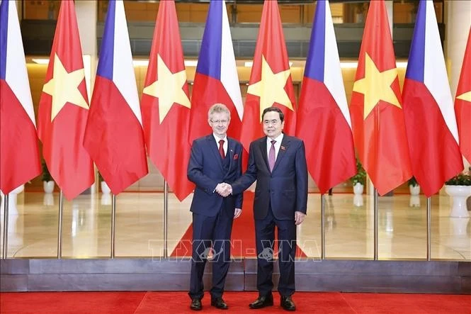 Czech Senate President wraps up official visit to Vietnam