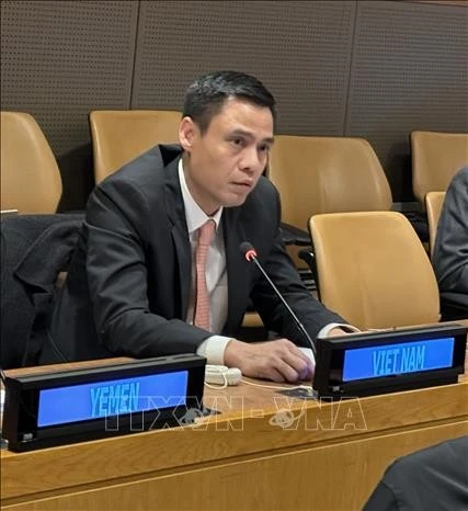 Vietnam affirms support for free, fair trade system