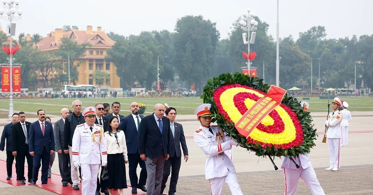 Jordanian House Speaker visits Thang Long Imperial Citadel