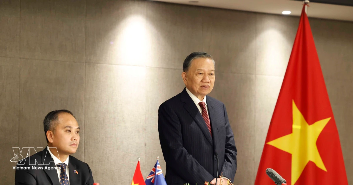 Party General Secretary and President meets Vietnamese community in New Zealand