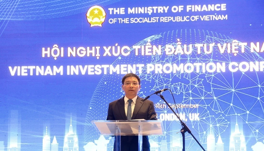Minister pitches UK investors on booming economy, stock market surge