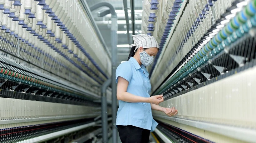 UOB lifts Viet Nam's 2025 GDP growth forecast to 7.5%