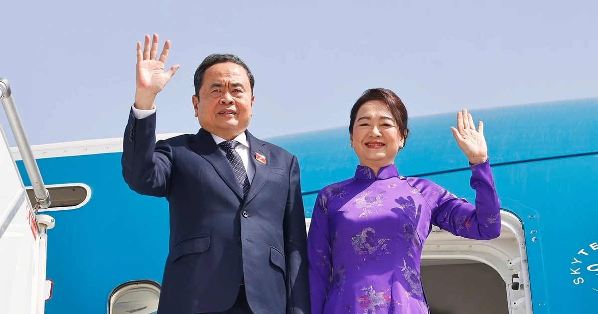 National Assembly (NA) Chairman Tran Thanh Man, his spouse and a high-ranking Vietnamese delegation conclude their successful official visit to Morocco on July 27 morning (local time). (Photo: VNA)