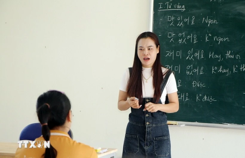 Korean media surprised by Korean-language boom in Vietnam