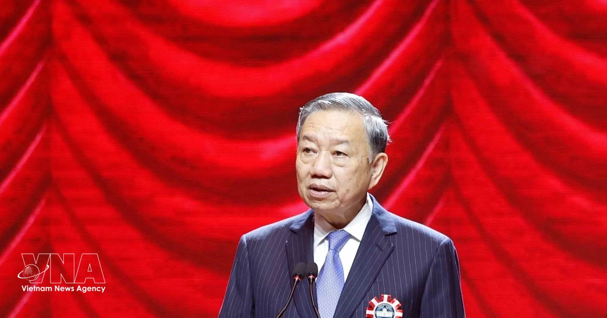 Vietnam National University, Hanoi must rise as symbol of Vietnamese intellect: Top leader