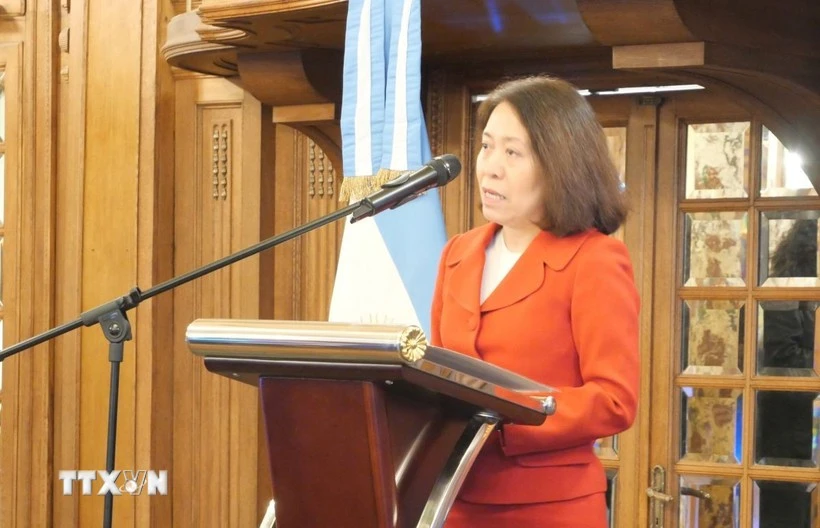 Vietnam pledges to support Argentina in accessing ASEAN, Asia-Pacific markets