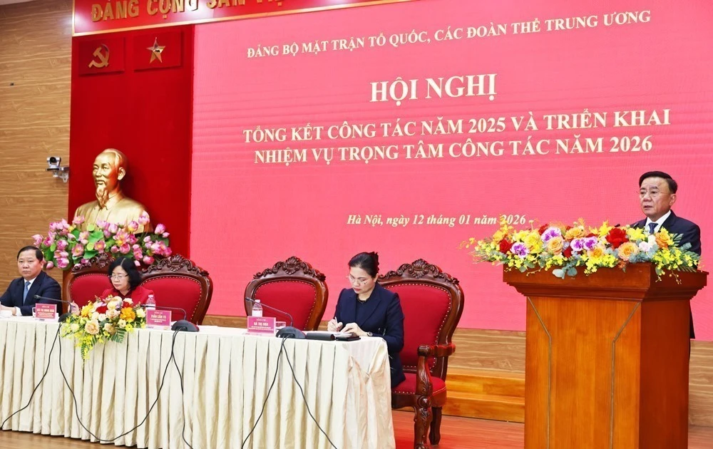 Politburo member and standing member of the Party Central Committee’s Secretariat Tran Cam Tu speaks at the meeting of the Party Organisation of the VFF and central mass organisations (Photo: VNA)