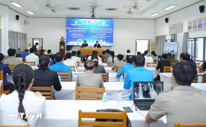 Vietnam, Laos strengthen cooperation to enhance education quality