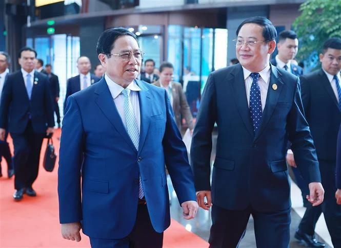 Prime Ministers of Vietnam, Laos meet in Kunming | Vietnam+ (VietnamPlus)