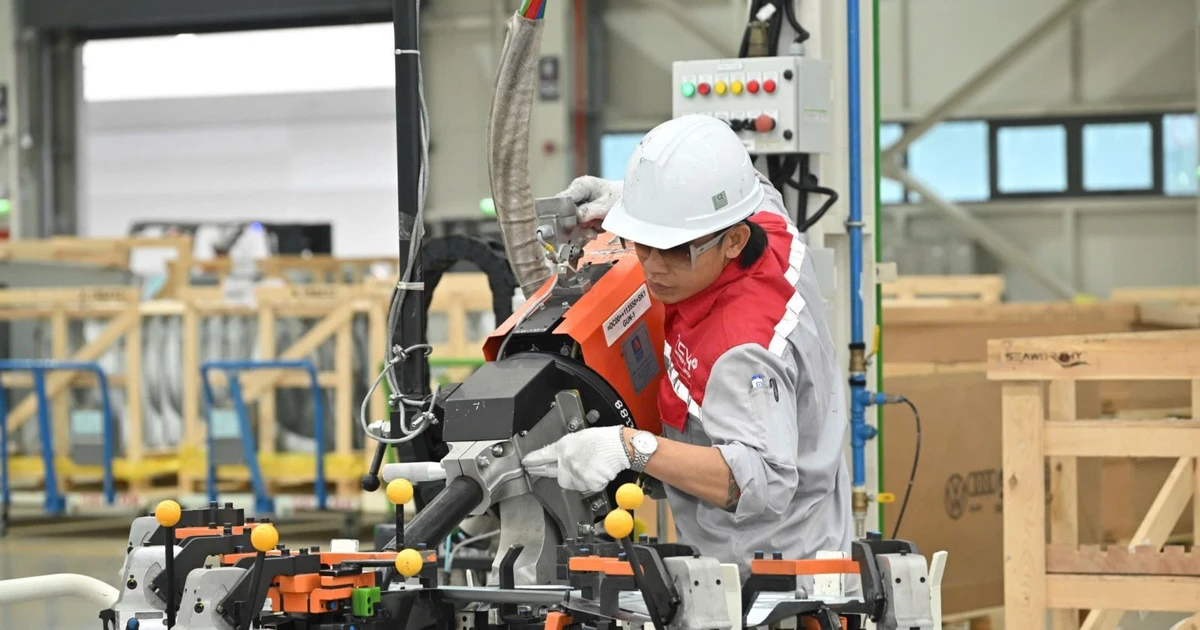 Viet Nam's GDP expanded 7.9% in the first nine months, well above the 6.8% pace a year earlier. (Illustrative photo: VNA)