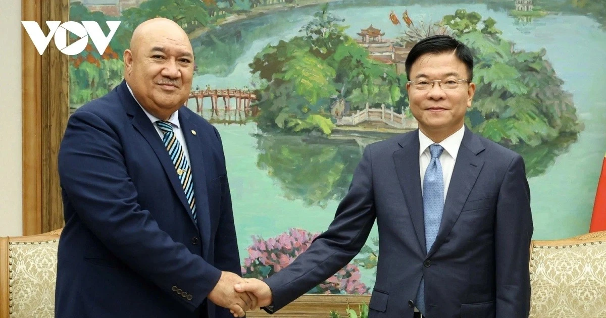 Vietnam pursues free hospital care, stronger disease prevention: Deputy PM