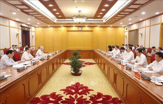 The working session between the Politburo and the Standing Boards of the Party Committees of Dien Bien and Gia Lai provinces on August 25, 2025. (Photo: VNA)