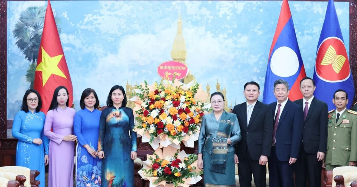 Vietnam Women’s Union congratulates Laos on 50th National Day