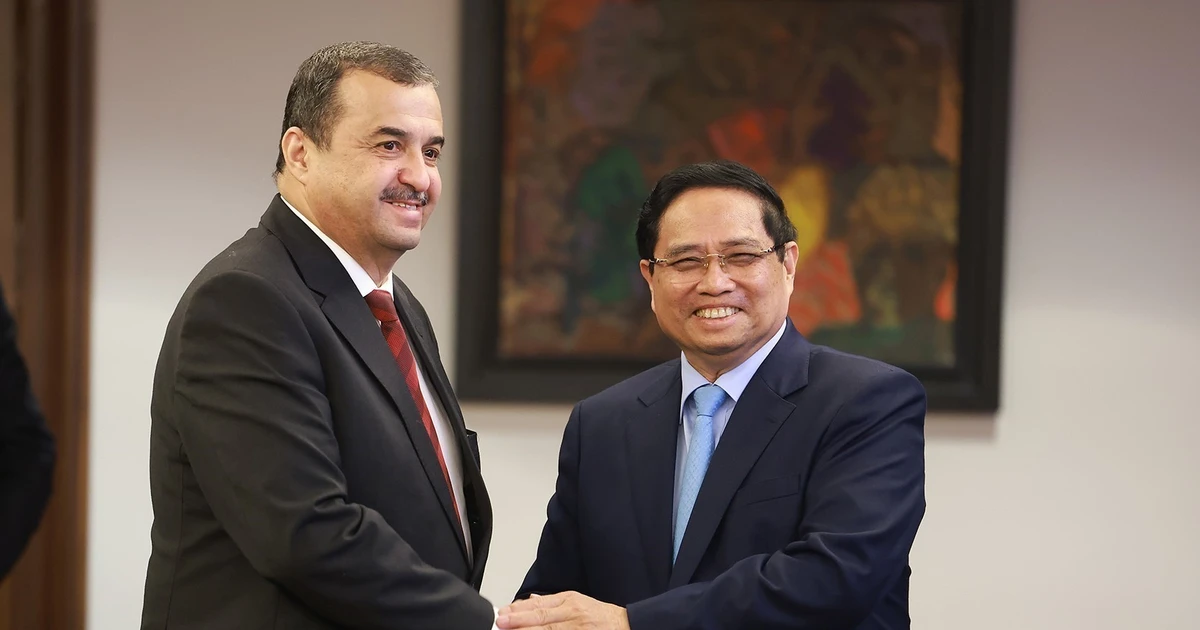 PM meets Algerian officials, corporation representatives