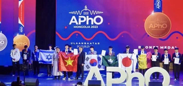 Vietnam wins eight medals at 2024 Asian Physics Olympiad | Vietnam+ ...