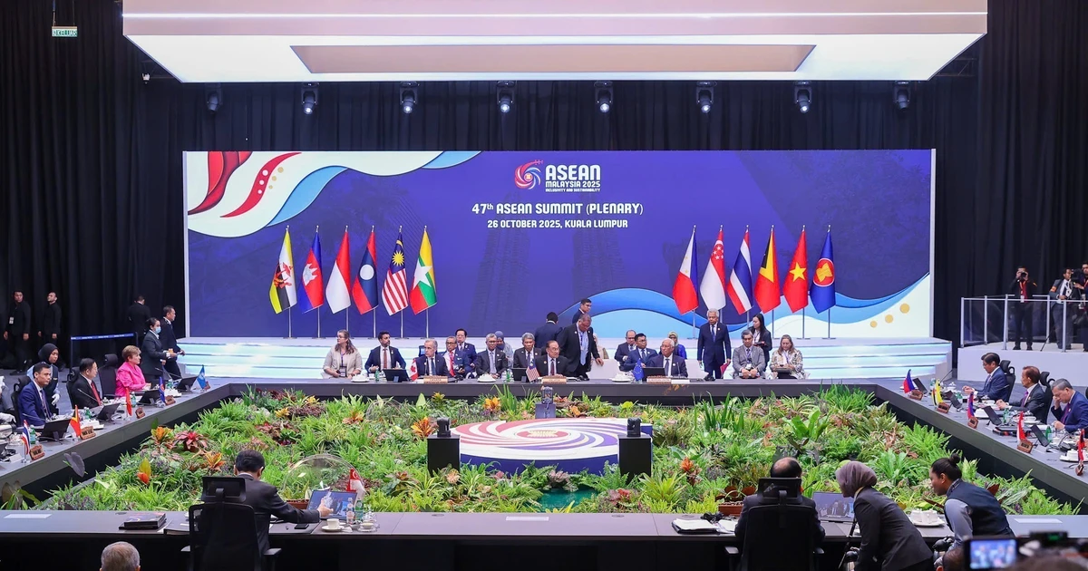 Prime Minister Pham Minh Chinh attends the 47th ASEAN Summit's Plenary Session and the Handover Ceremony of the Second Protocol Amending the ASEAN Trade in Goods Agreement (ATIGA). (Photo: VNA)