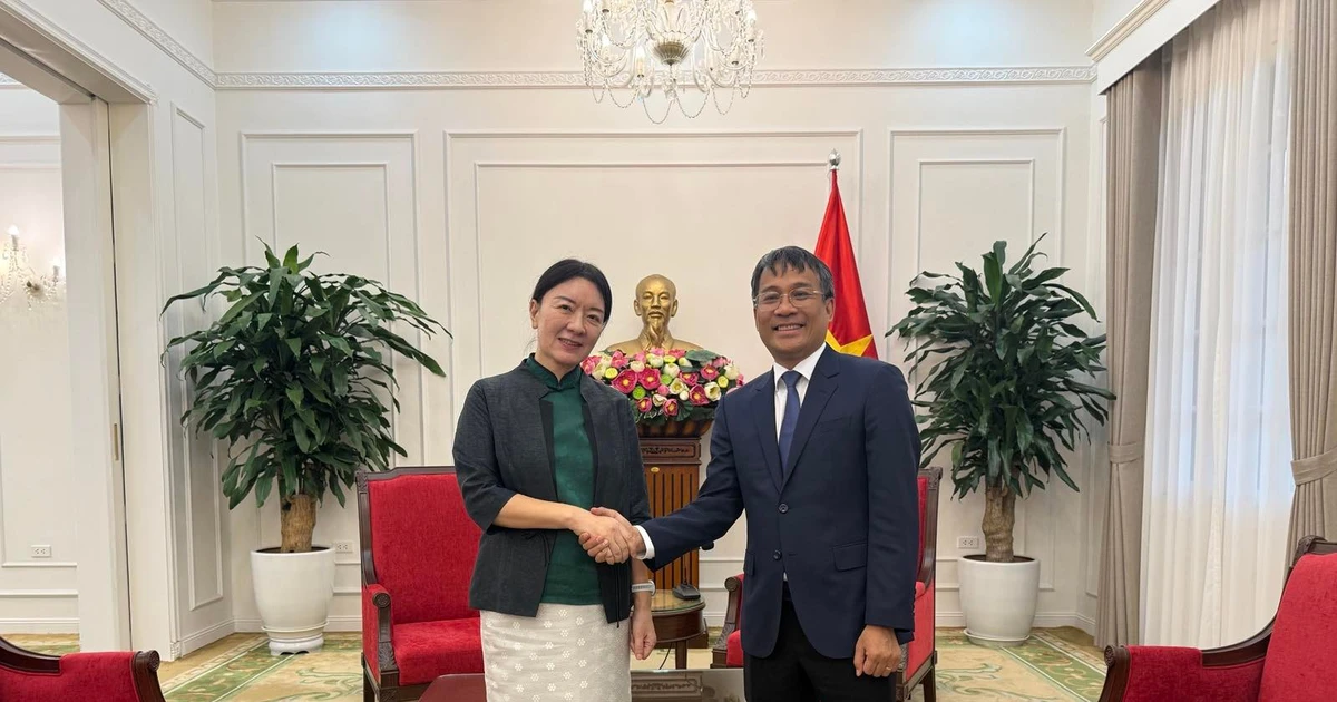 Vice Chairwoman of China’s Guangxi Zhuang Autonomous Region welcomed in Hanoi