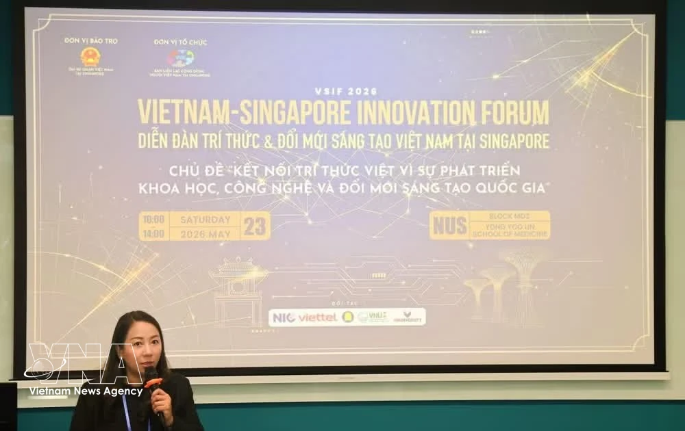 Vietnamese community in Singapore pins high hope on top leader's state visit