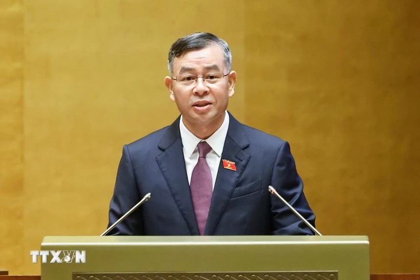 State Auditor General Ngo Van Tuan presents the report at the National Assembly (NA)’s 10th session in Ha Noi on December 3. (Photo: VNA)
