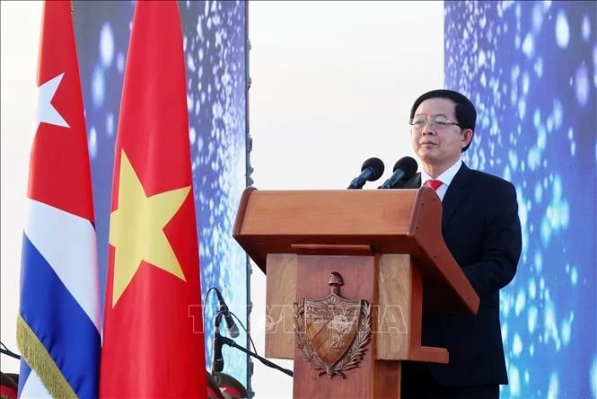 Vietnamese Deputy Prime Minister Ho Quoc Dung attends a ceremony in Mayabeque province on December 2 to mark the 65th founding anniversary of diplomatic relations between Cuba and Viet Nam. (Photo: VNA)