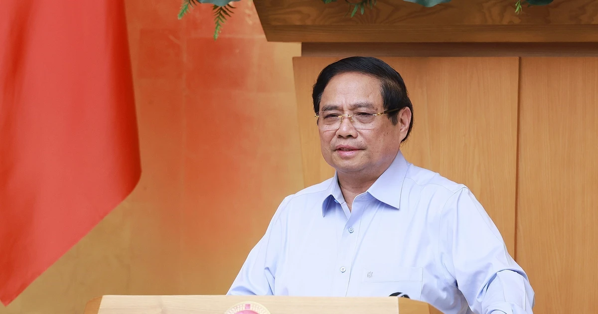 Prime Minister Pham Minh Chinh speaks at the meeting. (Photo: VNA)