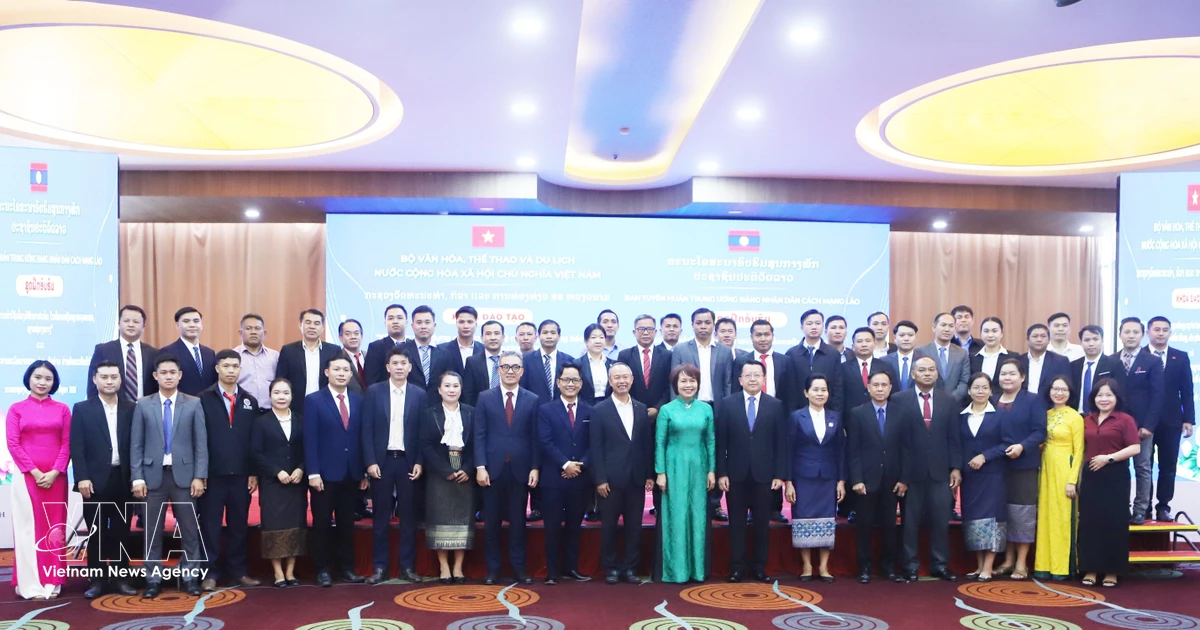 Vietnam, Laos enhance cooperation in journalism training