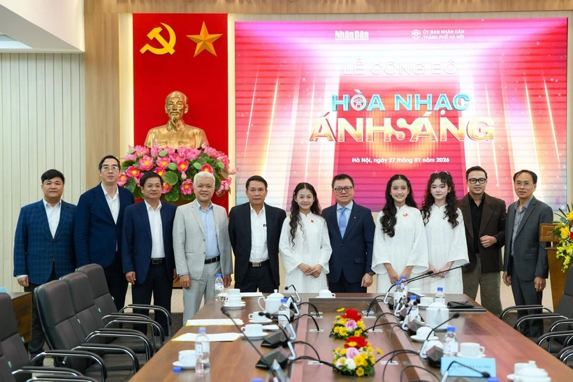 Light concert ushers in New Year with music, light and heritage