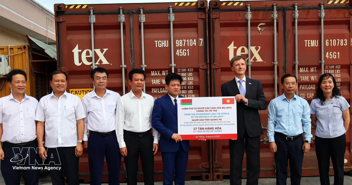Belarus donates relief supplies to disaster-affected residents in Quang Tri