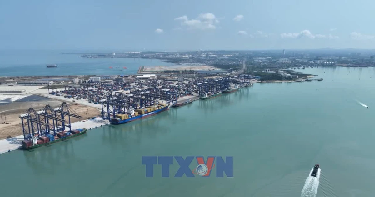 Vietnam expands trade with China via Hainan free-trade port