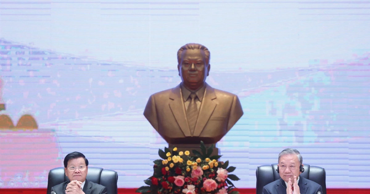 Party chief briefs Laos on outcomes of CPV’s 14th National Congress