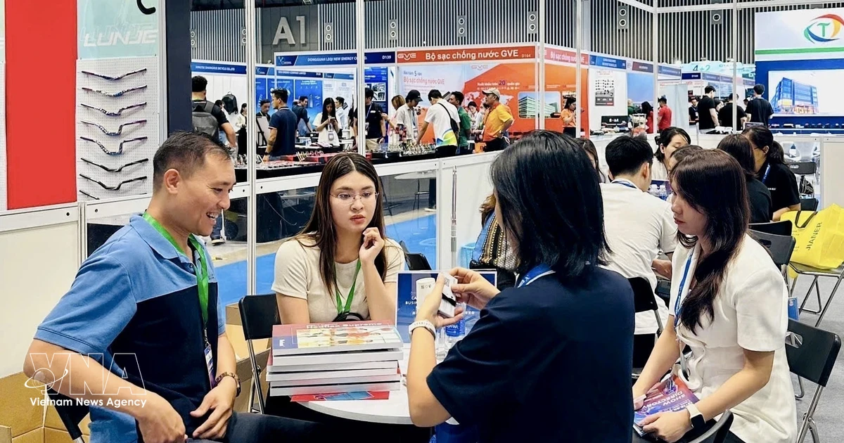 Int'l sports exhibitions, export trade fair open in Ho Chi Minh City
