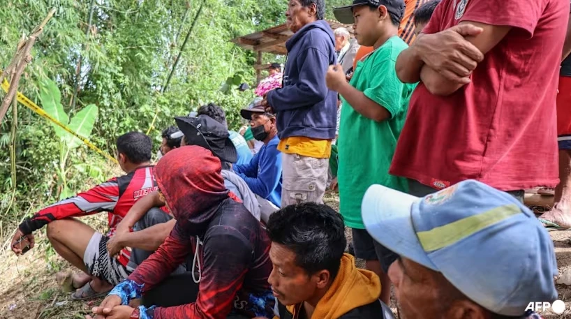 Philippines landfill collapse: Hopes fade as ‘golden hours’ draw to close