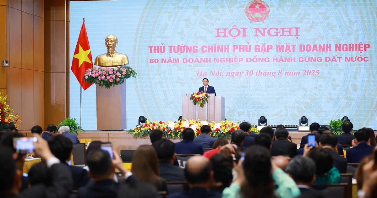 PM Pham Minh Chinh speaks at the conference in Hanoi on August 30. (Photo: VNA)