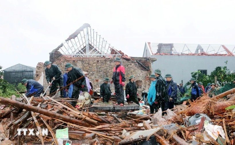Typhoon Kajiki causes widespread devastation across northern and central regions. (Photo: VNA)