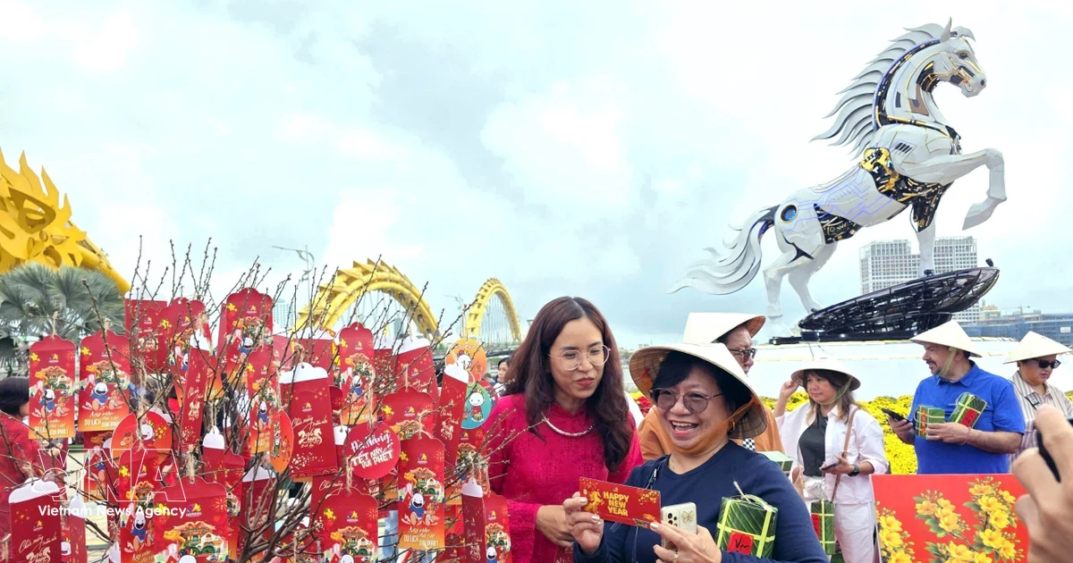 Da Nang bustles with international arrivals at start of Lunar New Year