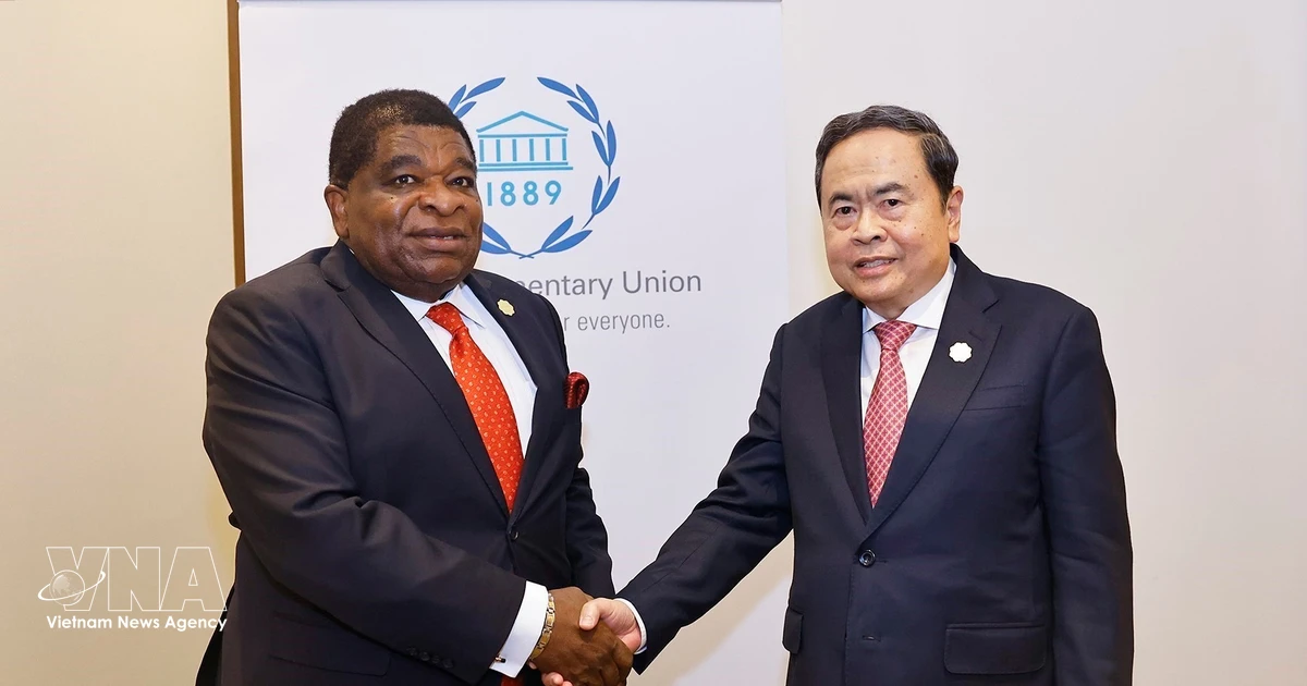 Top Vietnamese legislator meets with IPU Secretary-General on IPU-152 sidelines