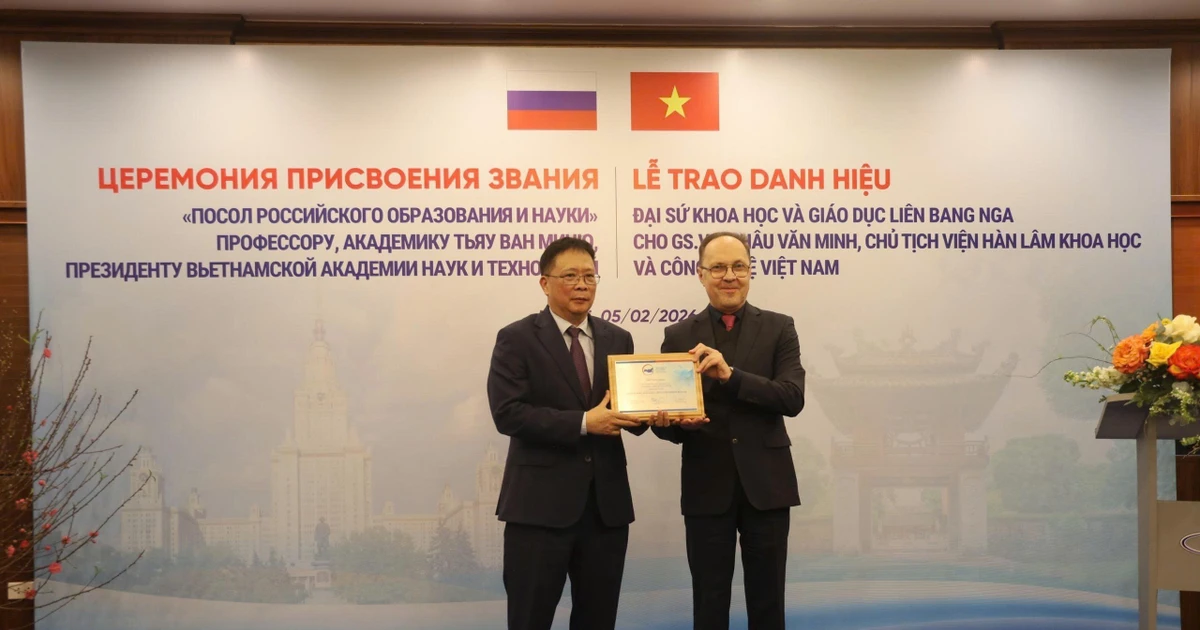 Russia confers Ambassador for Science and Education title on Vietnamese scientist