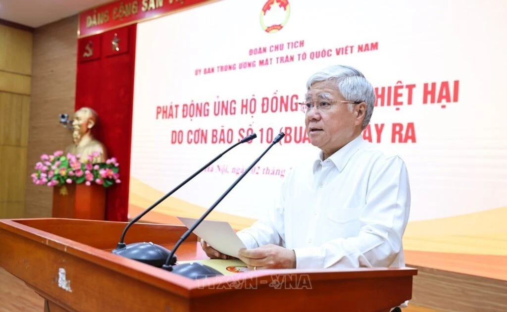 President of the VFF Central Committee Do Van Chien launches a fundraising campaign on the afternoon of October 3 to support people affected by Typhoon Bualoi. (Photo: VNA)