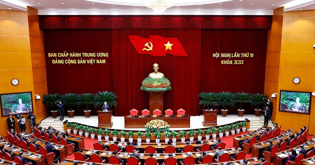 Weekly Highlights: 13th Party Central Committee’s 15th plenum held in Hanoi