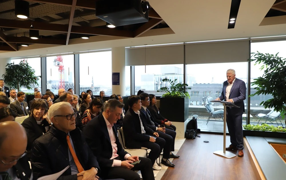 The London forum attracts a large number of participants. (Photo: VNA)