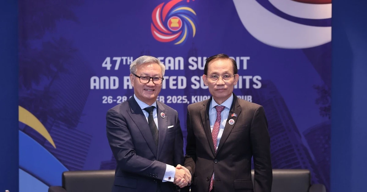 ASEAN Summit: Vietnamese foreign minister meets Lao, Indian counterparts