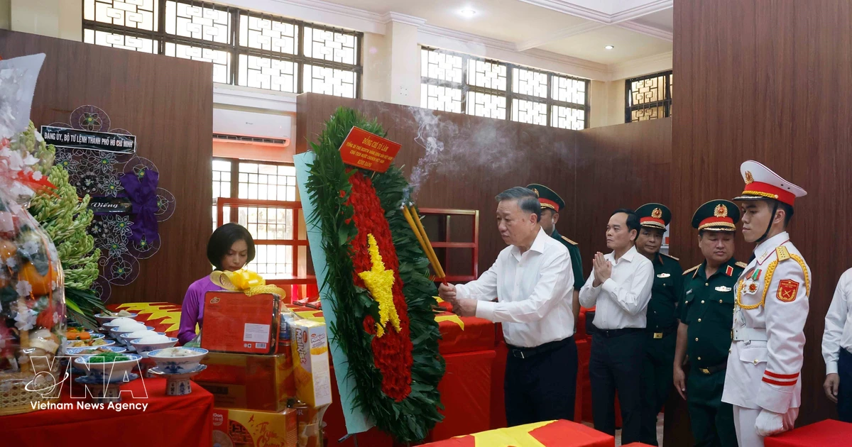 Top leader hails sacrifices, contributions of generations to national development