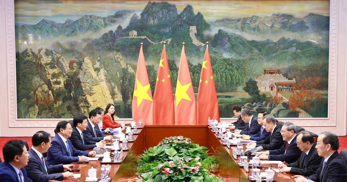 Vietnamese, Chinese PMs pledge to advance bilateral cooperation
