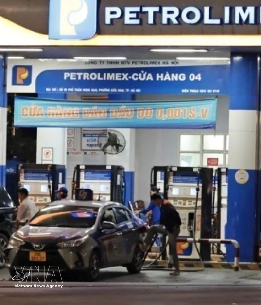 Retail fuel prices cut from May 14 afternoon